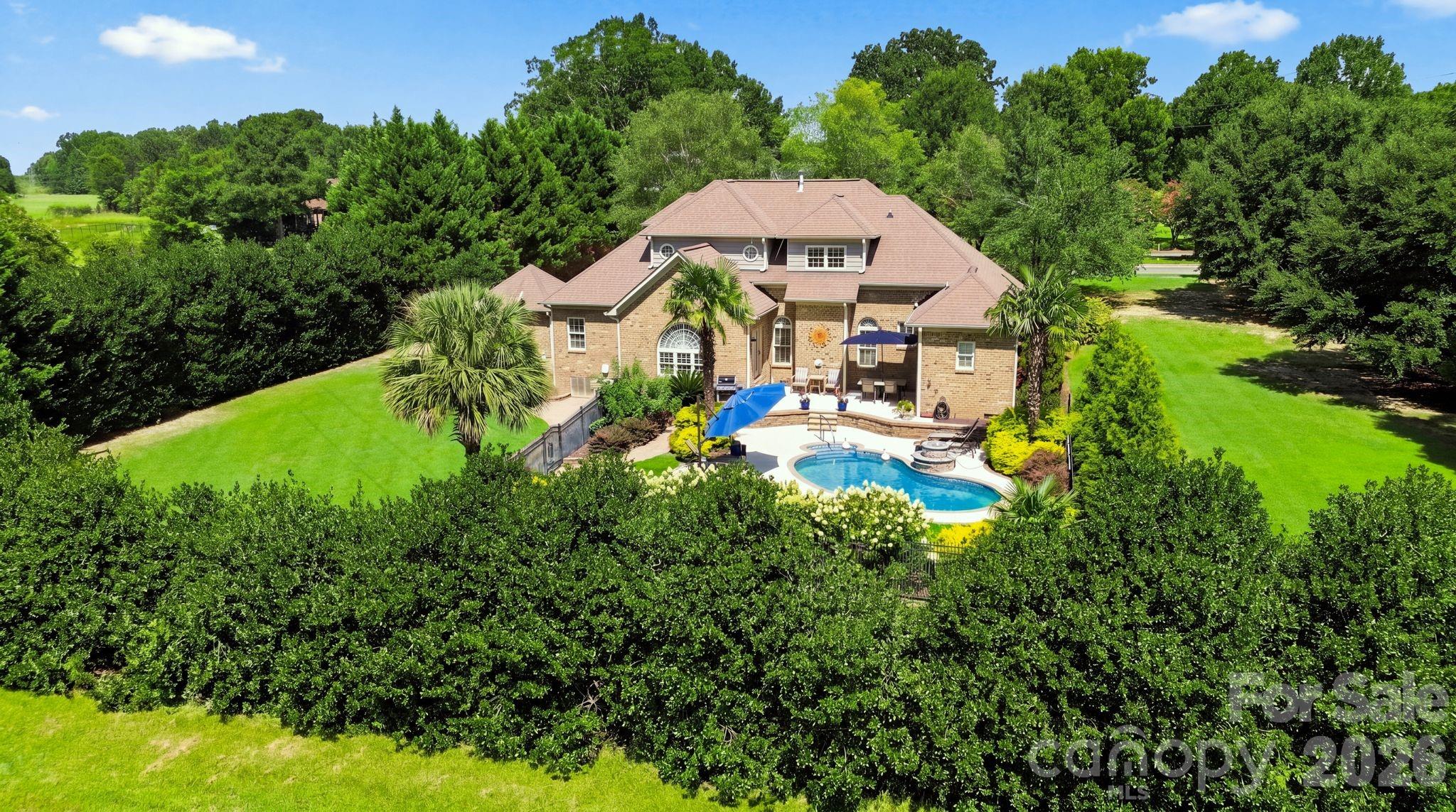 1001 Heritage Acres Drive
