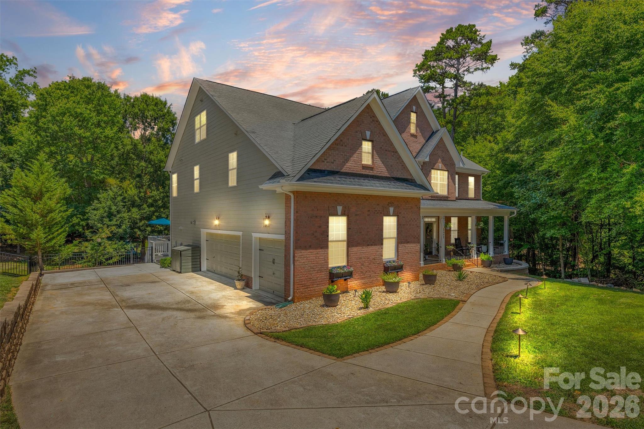 121 Isle Run Drive, Mooresville, NC