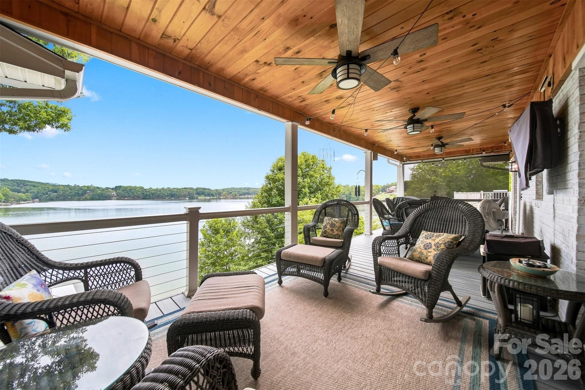220 Lakeshore Lane, Taylorsville