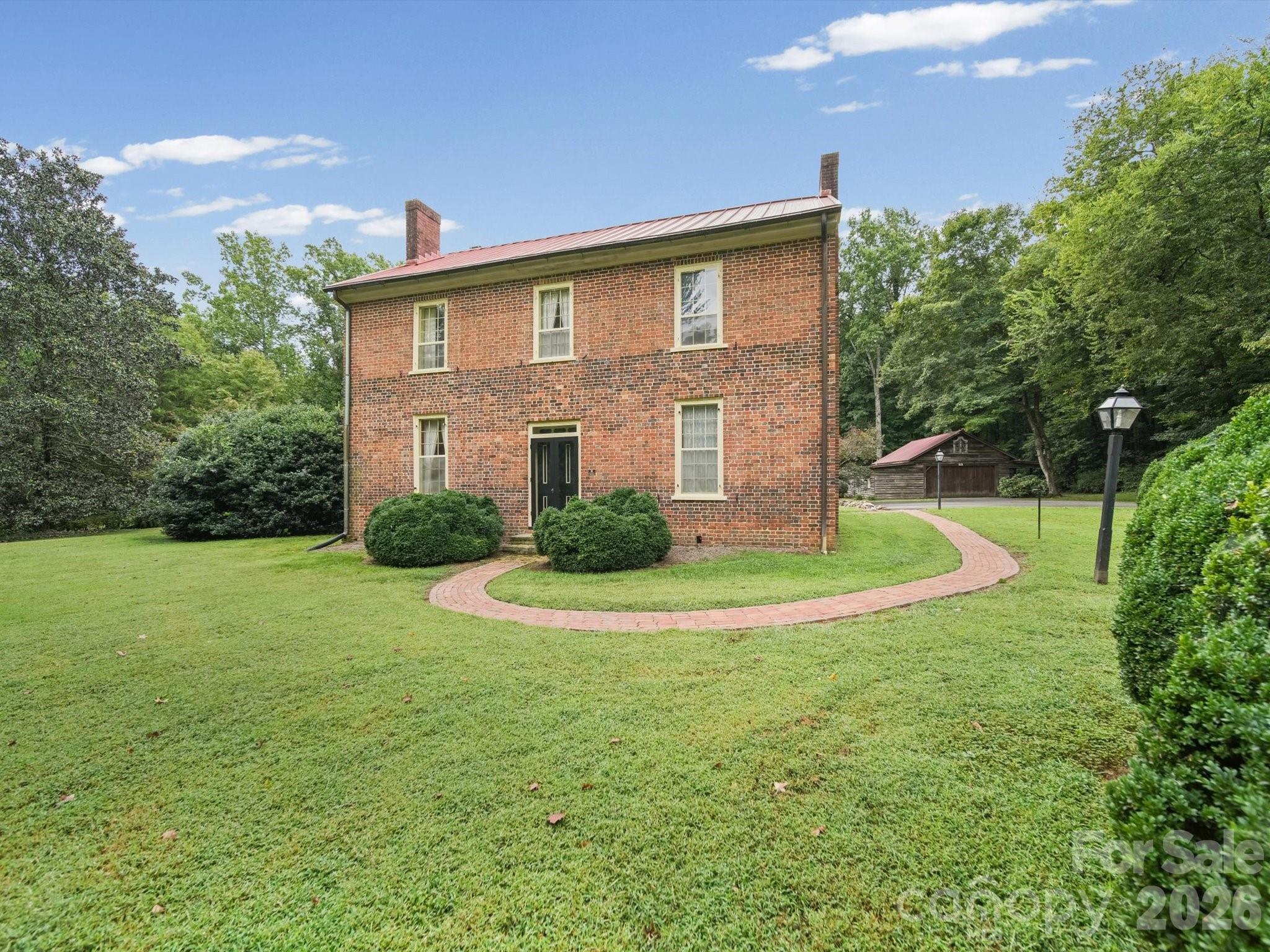 290 Maple Avenue, Mocksville