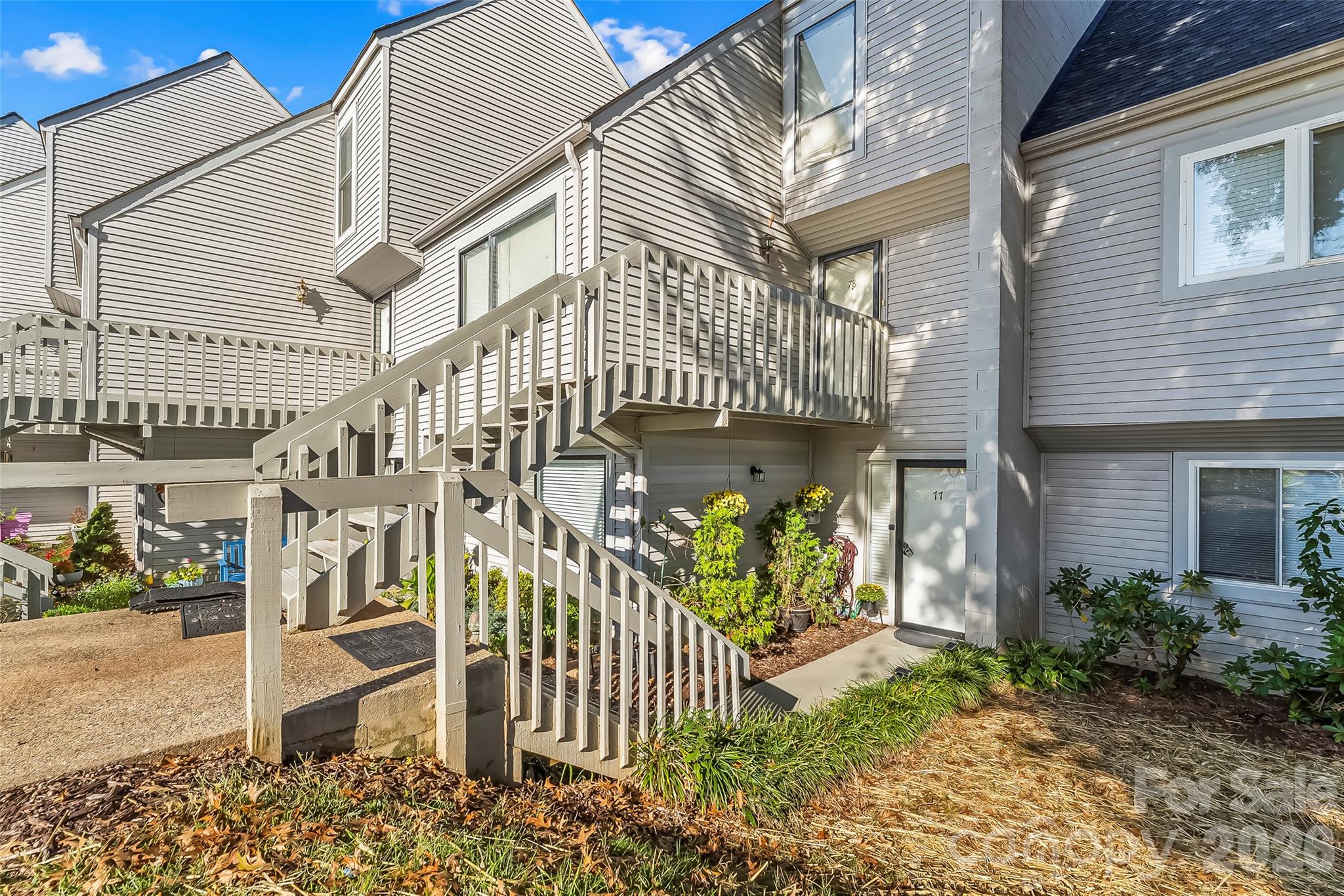 1050 21st Avenue, Hickory