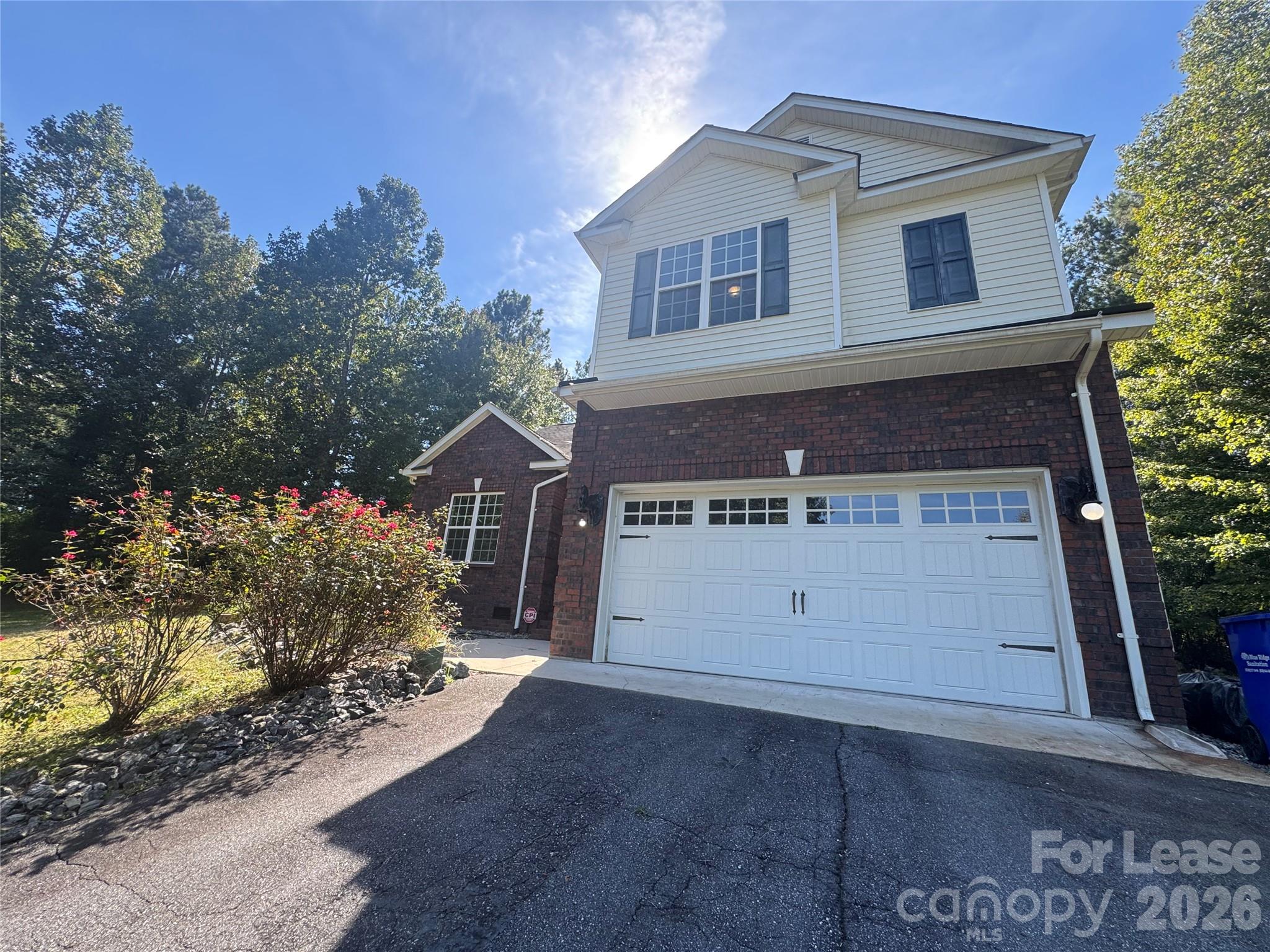 6161 Venice Court, Hickory