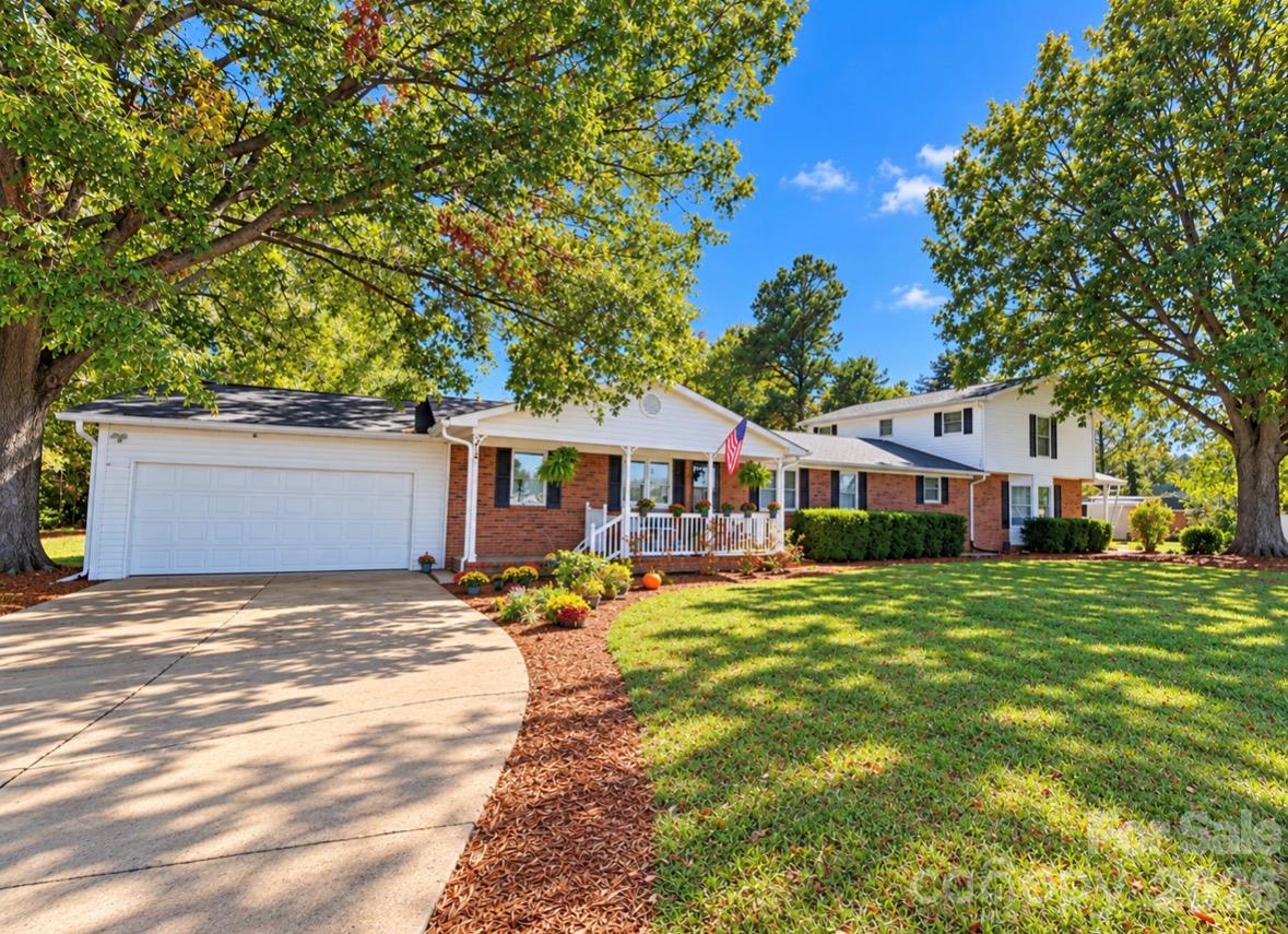 375 & 377 Talbert Road, Mooresville, NC